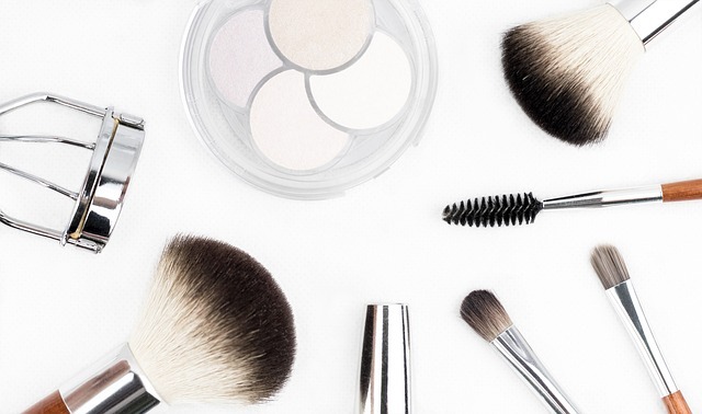 TOP BEAUTY SECRETS VON WEIBLICHEN PROMINENTEN