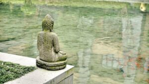Die Magie antiker asiatischer Buddha-Statuen entdecken